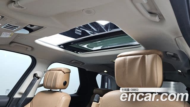 Land Rover Discovery 5 2022 — ფოტო 18/20