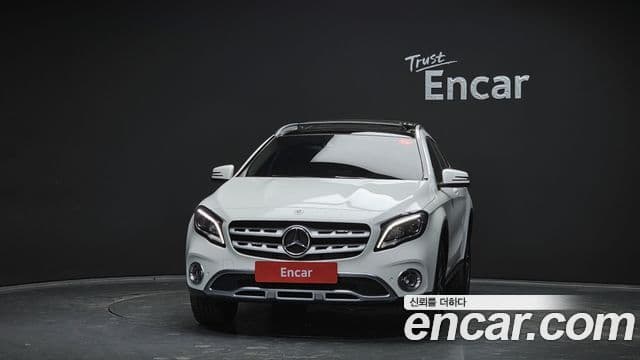 Mercedes-Benz GLA-Class 2018 — Şəkil 3/20