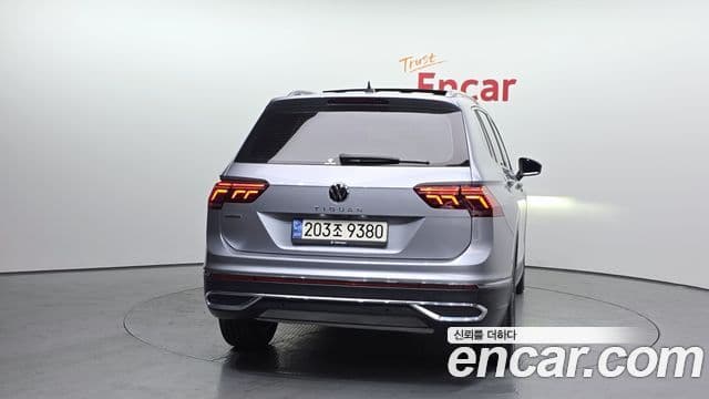 Volkswagen Tiguan Allspace 2022 — ფოტო 4/20