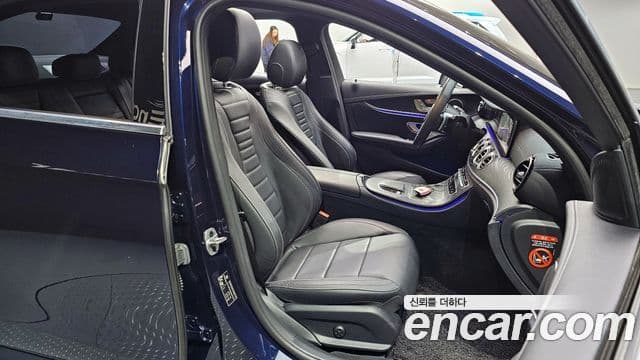 Mercedes-Benz E-Class 2020 — фото 10 из 20
