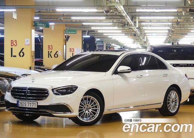 Mercedes-Benz E-Class 2023 — Şəkil 9/20