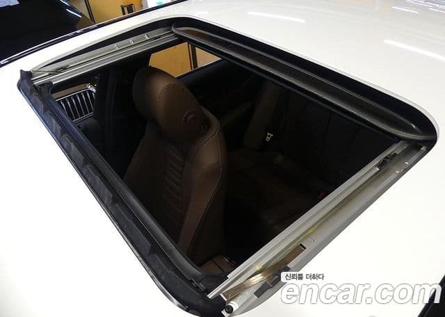 Mercedes-Benz E-Class 2023 — Şəkil 19/20