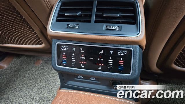 Audi A6 2023 — ფოტო 18/20