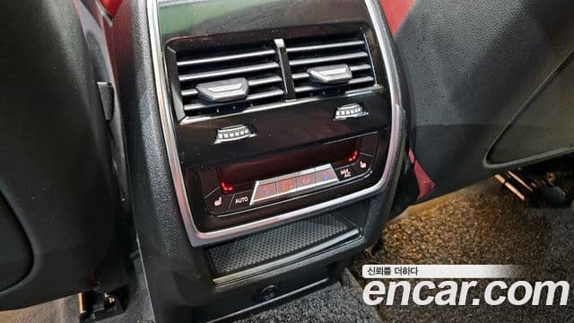 BMW X6 2021 — фото 18 из 20