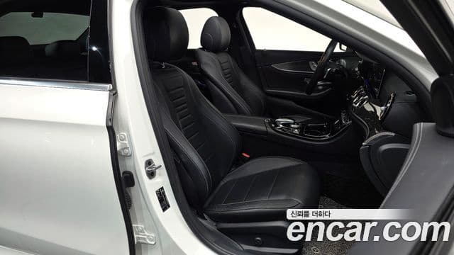 Mercedes-Benz E-Class 2019 — ფოტო 10/20