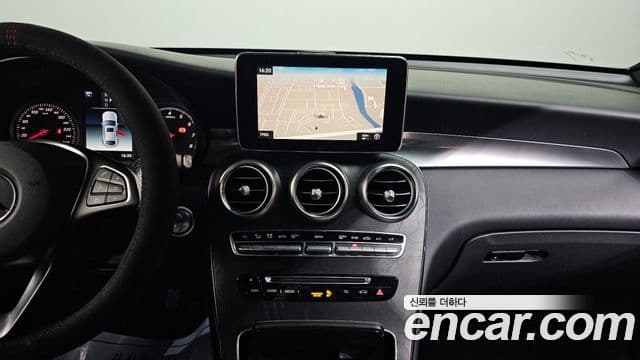 Mercedes-Benz GLC-Class 2019 — ფოტო 14/20
