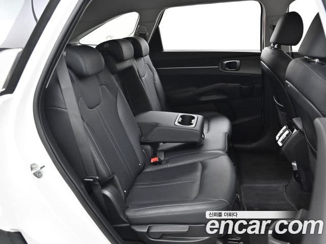Kia Sorento 2023 — фото 12 из 20