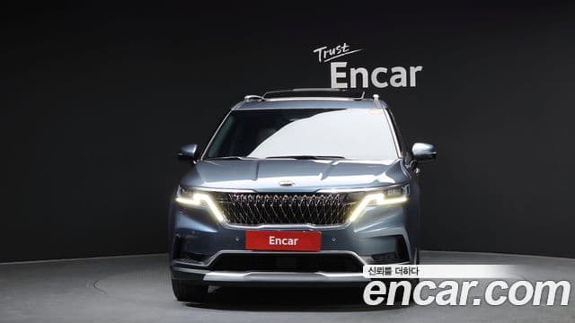 Kia Carnival 2021 — ფოტო 3/20