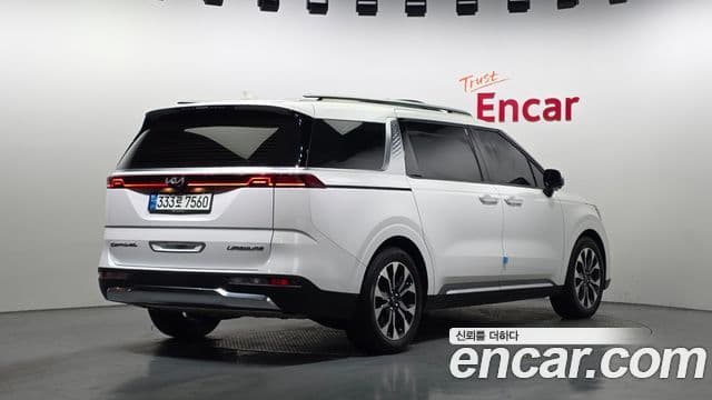 Kia Carnival 2020 — ფოტო 2/20
