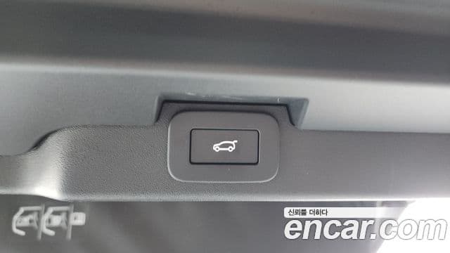 Land Rover Discovery 5 2024 — фото 20 из 20