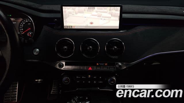 Kia Stinger 2020 — фото 14 из 20