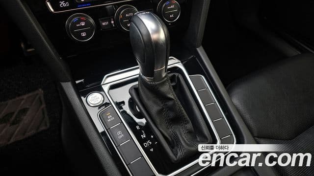 Volkswagen Arteon 2018 — ფოტო 9/20