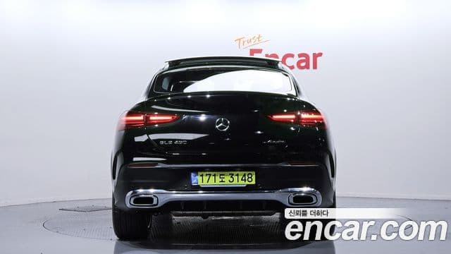 Mercedes-Benz GLE-Class 2025 — Photo 2/20