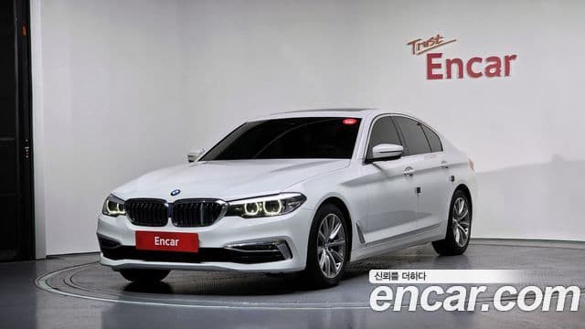 BMW 5 Series 2019 — Фото 1/20