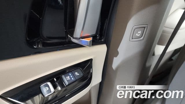 Kia Carnival 2022 — Şəkil 18/20