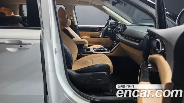 Kia Carnival 2023 — Фото 10/20