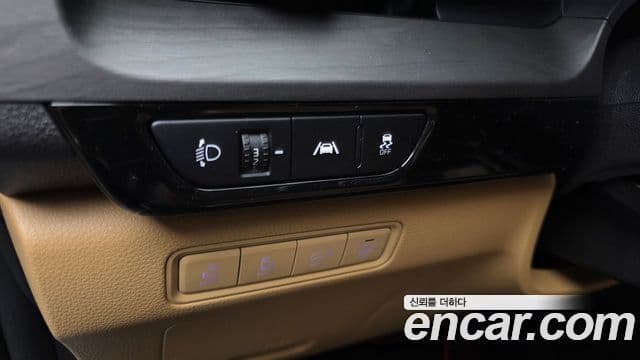 Kia Carnival 2023 — Фото 16/20