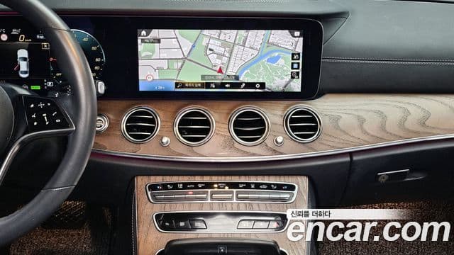 Mercedes-Benz E-Class 2020 — Şəkil 19/20