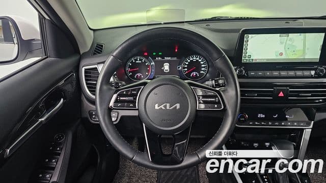 Kia Seltos 2022 — фото 13 из 20
