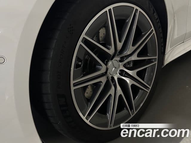 Mercedes-Benz AMG GT 2022 — фото 4 из 16