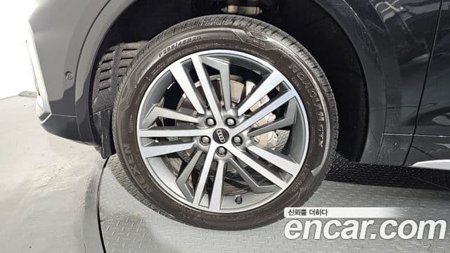 Audi Q5 2021 — Şəkil 5/20