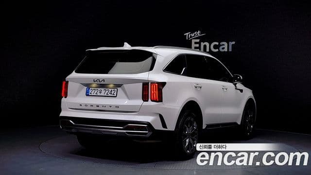 Kia Sorento 2022 — ფოტო 2/20