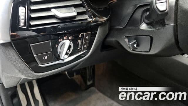 BMW 5 Series 2023 — ფოტო 14/20