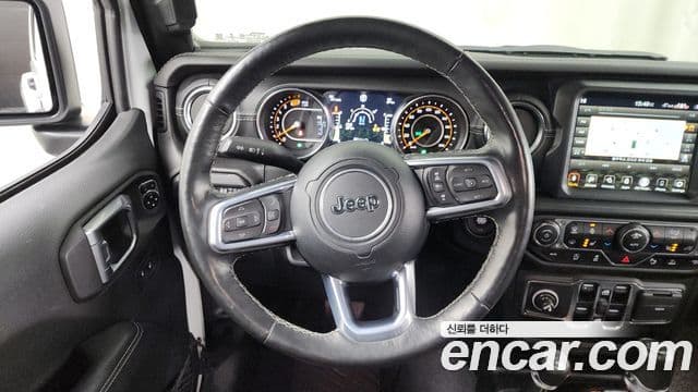 Jeep Wrangler 2021 — Şəkil 13/20
