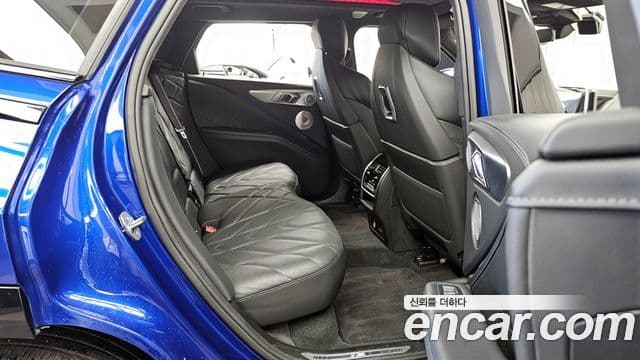 BMW XM 2023 — ფოტო 12/20
