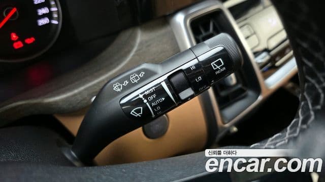 Kia Sorento 2021 — ფოტო 17/20