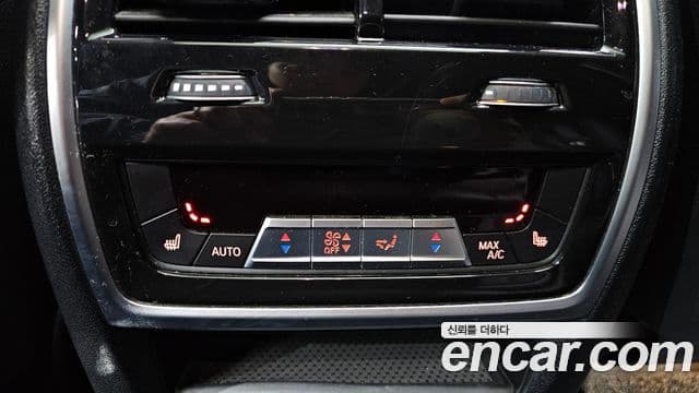 BMW X6 2022 — Şəkil 9/20