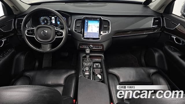 Volvo XC90 2018 — ფოტო 7/20