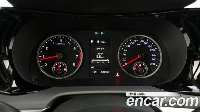 Kia K5 2020 — ფოტო 7/20