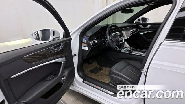 Audi A6 2021 — фото 10 из 20