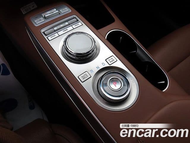 Genesis GV70 2022 — ფოტო 9/20