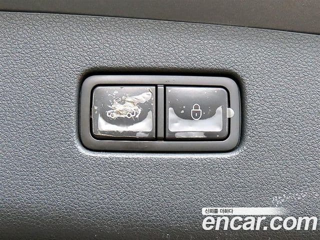 Genesis GV70 2022 — ფოტო 18/20