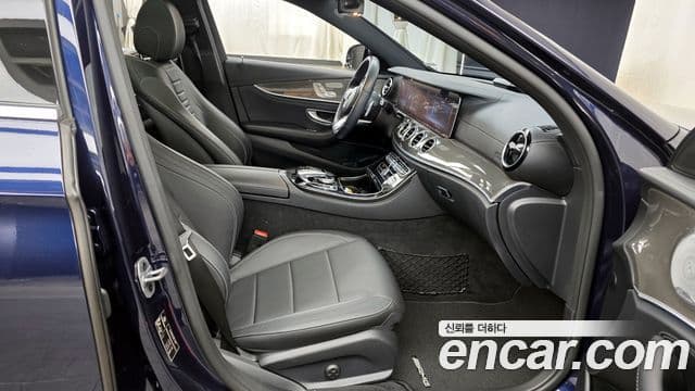 Mercedes-Benz E-Class 2019 — Şəkil 11/20