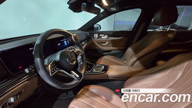 Mercedes-Benz E-Class 2021 — Şəkil 19/20