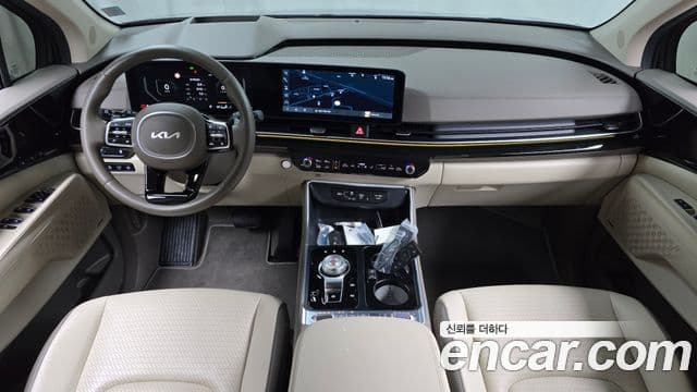 Kia Carnival 2024 — Şəkil 7/20