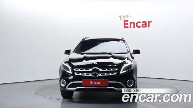 Mercedes-Benz GLA-Class 2018 — Şəkil 3/20