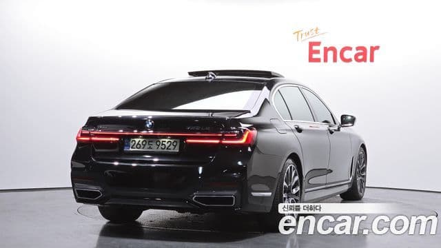 BMW 7 Series 2021 — ფოტო 2/20
