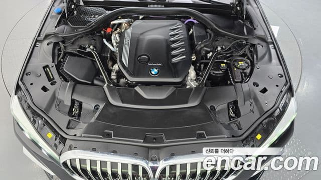 BMW 7 Series 2021 — ფოტო 6/20
