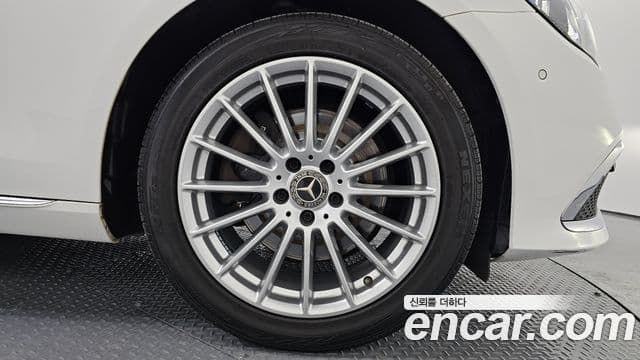 Mercedes-Benz E-Class 2021 — фото 5 из 20