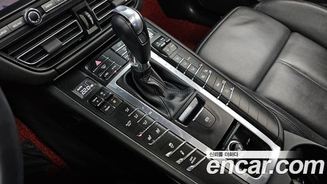 Porsche Macan 2019 — фото 9 из 20