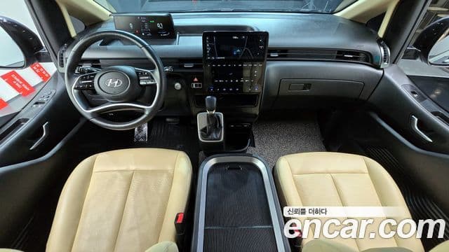 Hyundai Staria 2023 — ფოტო 7/20
