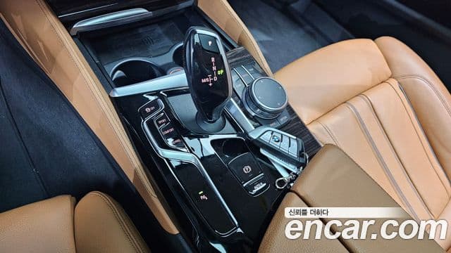 BMW 5 Series 2021 — ფოტო 9/20