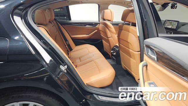BMW 5 Series 2021 — ფოტო 12/20
