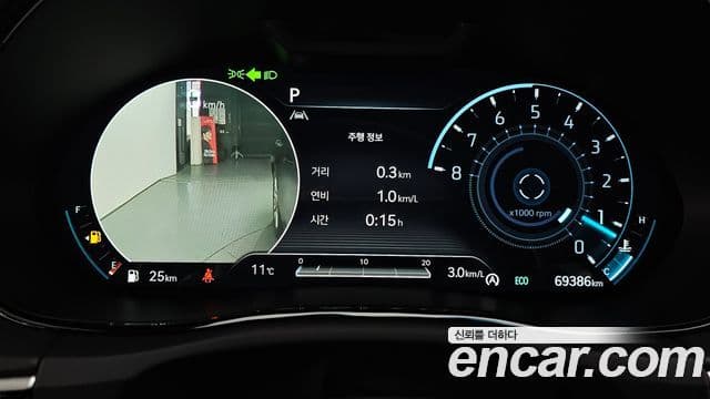 Genesis GV70 2021 — ფოტო 8/20