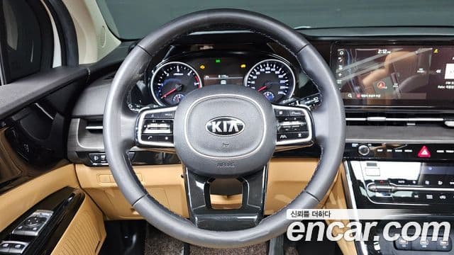 Kia Carnival 2020 — фото 14 из 20