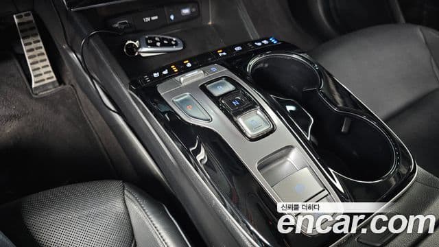 Hyundai Tucson Hybrid 2023 — Photo 18/20